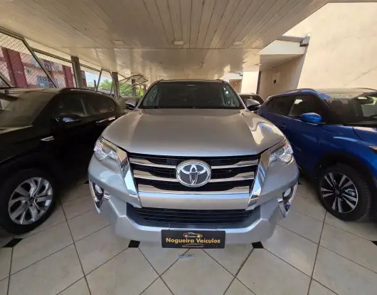 TOYOTA-HILUX SW4-2018
