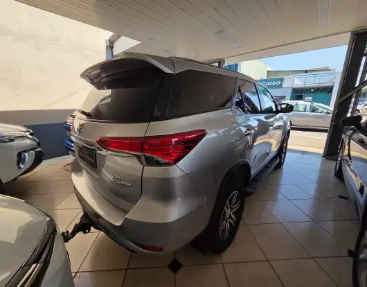 TOYOTA-HILUX SW4-2018