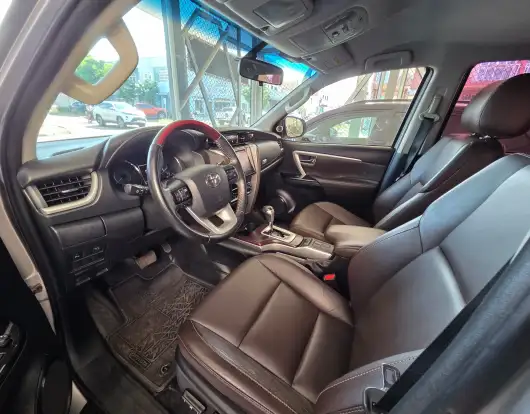 TOYOTA-HILUX SW4-2018