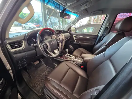 TOYOTA-HILUX SW4-2.7 SRV 7 LUGARES 4X2 16V FLEX 4P AUTOMÁTICO TOYOTA-HILUX SW4-2018