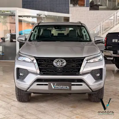 TOYOTA-HILUX SW4-2022
