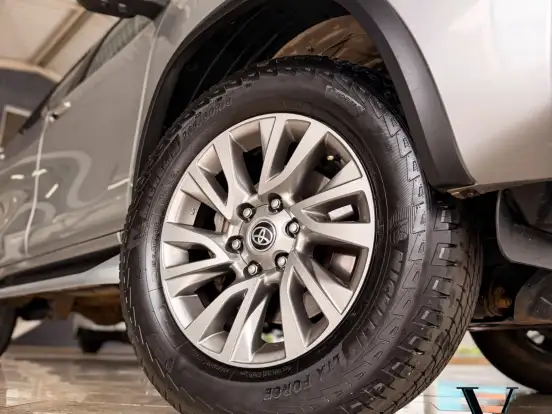 TOYOTA-HILUX SW4-2.8 D-4D TURBO DIESEL SRX 4X4 AUTOMÁTICO TOYOTA-HILUX SW4-2022