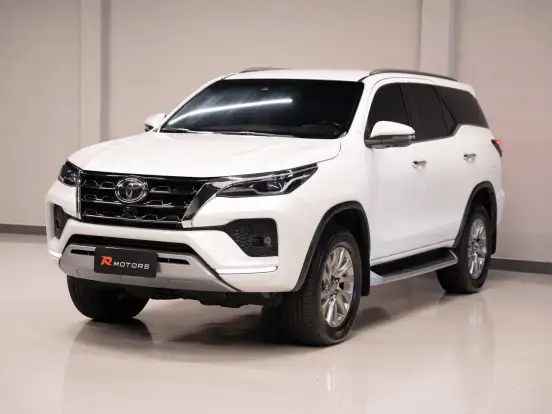 TOYOTA-HILUX SW4-2023