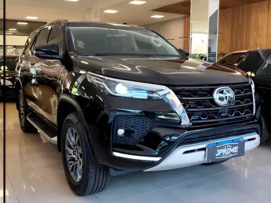 TOYOTA-HILUX SW4-2.8 D-4D TURBO DIESEL SRX 7L 4X4 AUTOMÁTICO TOYOTA-HILUX SW4-2021
