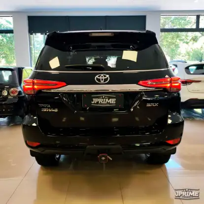 TOYOTA-HILUX SW4-2021