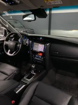 TOYOTA-HILUX SW4-2022