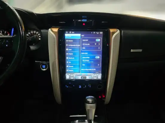 TOYOTA-HILUX SW4-2018