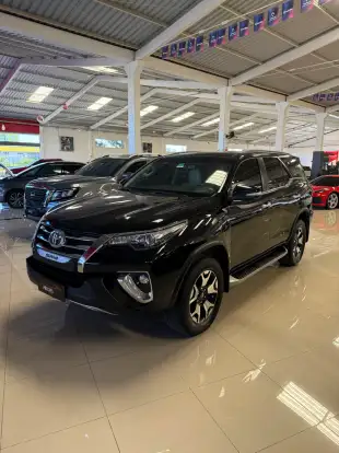 TOYOTA-HILUX SW4-2019