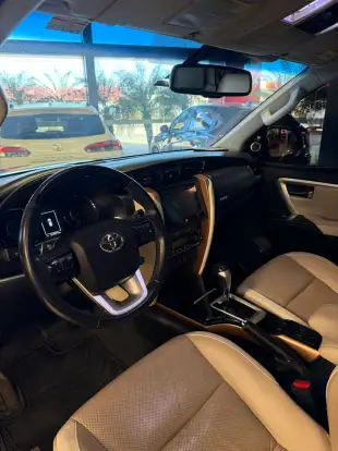 TOYOTA-HILUX SW4-2019