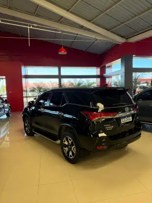 TOYOTA-HILUX SW4-2019