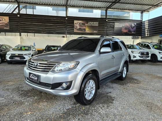 TOYOTA HILUX SW4 2.7 SR 4X2 16V FLEX 4P AUTOMÁTICO