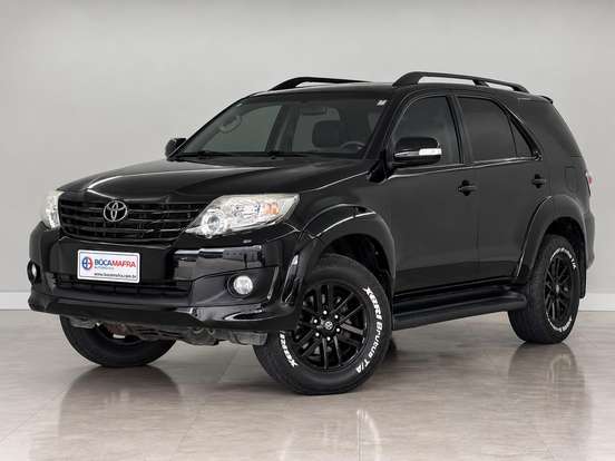 TOYOTA-HILUX SW4-2014