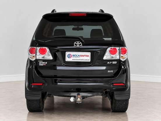 TOYOTA-HILUX SW4-2014