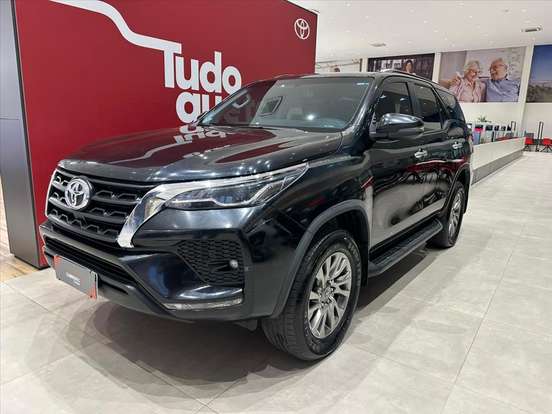 TOYOTA-HILUX SW4-2021