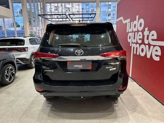 TOYOTA-HILUX SW4-2021