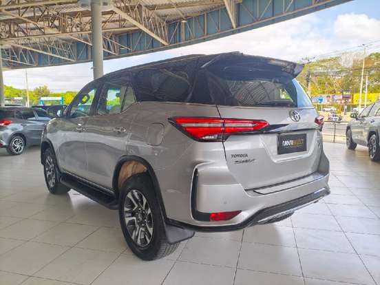 TOYOTA-HILUX SW4-2022