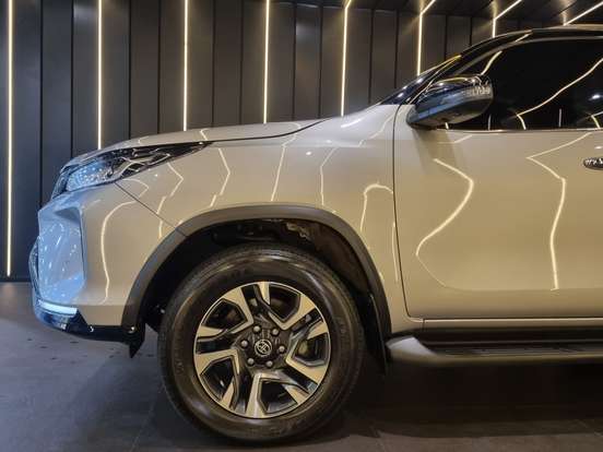 TOYOTA-HILUX SW4-2022