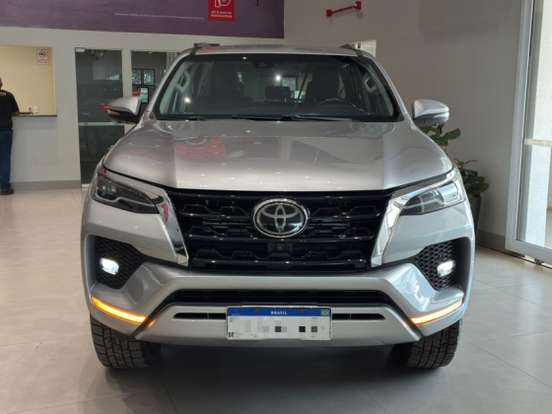 TOYOTA-HILUX SW4-2.8 D-4D TURBO DIESEL SRX 4X4 AUTOMÁTICO TOYOTA-HILUX SW4-2022