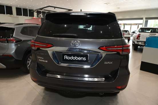 TOYOTA-HILUX SW4-2022