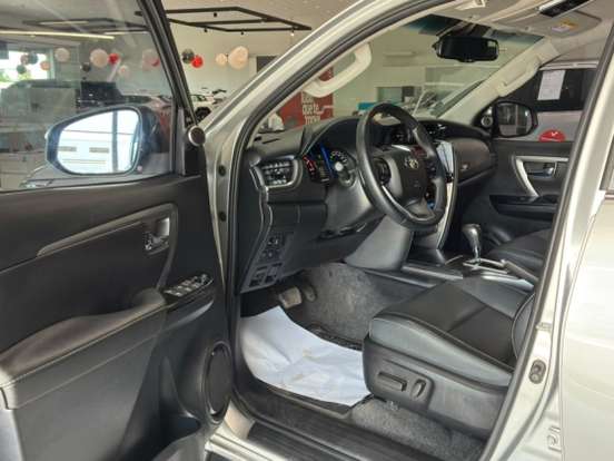 TOYOTA-HILUX SW4-2022
