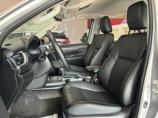 TOYOTA-HILUX SW4-2.8 D-4D TURBO DIESEL SRX 4X4 AUTOMÁTICO TOYOTA-HILUX SW4-2022