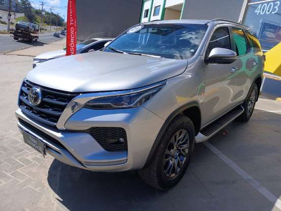 TOYOTA-HILUX SW4-2.8 D-4D TURBO DIESEL SRX 7L 4X4 AUTOMÁTICO TOYOTA-HILUX SW4-2021