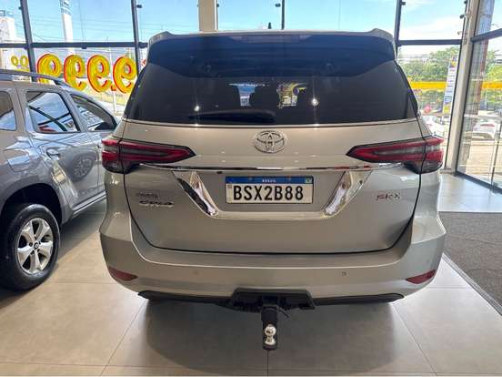 TOYOTA-HILUX SW4-2021
