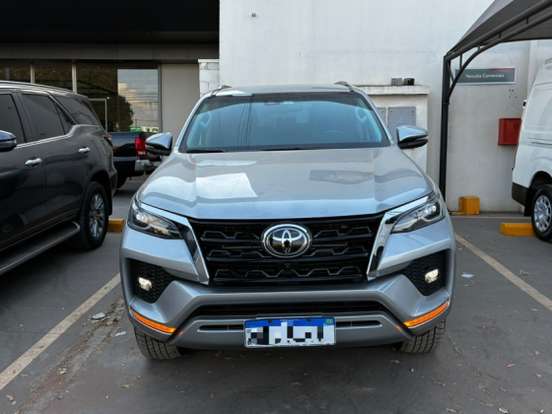 TOYOTA-HILUX SW4-2022