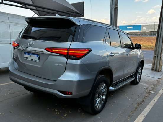 TOYOTA-HILUX SW4-2022