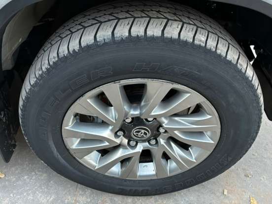 TOYOTA-HILUX SW4-2.8 D-4D TURBO DIESEL SRX 7L 4X4 AUTOMÁTICO TOYOTA-HILUX SW4-2022