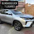 TOYOTA HILUX SW4 2.8 D-4D TURBO DIESEL SRX PLATINUM 7L 4X4 AUTOMÁTICO TOYOTA HILUX SW4 2.8 D-4D TURBO DIESEL SRX PLATINUM 7L 4X4 AUTOMÁTICO