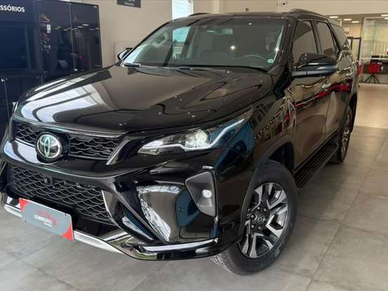 TOYOTA-HILUX SW4-2.8 D-4D TURBO DIESEL SRX PLATINUM 7L 4X4 AUTOMÁTICO TOYOTA-HILUX SW4-2024