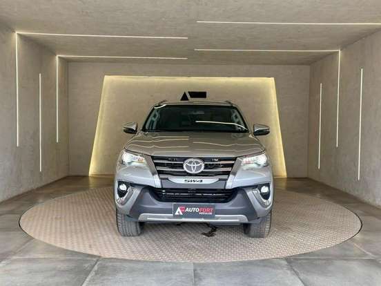 TOYOTA-HILUX SW4-2.8 SRX 4X4 16V TURBO INTERCOOLER DIESEL 4P AUTOMÁTICO TOYOTA-HILUX SW4-2020