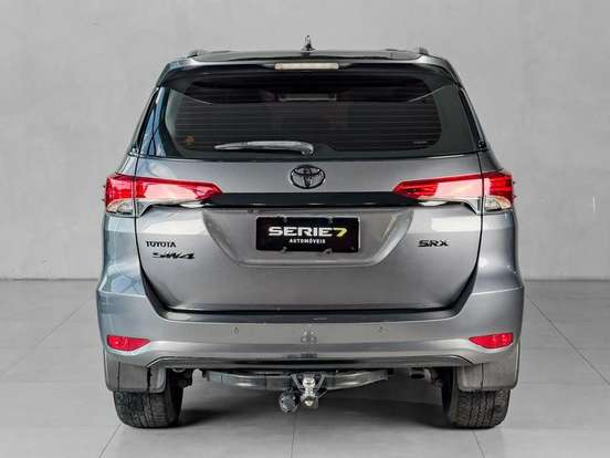 TOYOTA-HILUX SW4-2019
