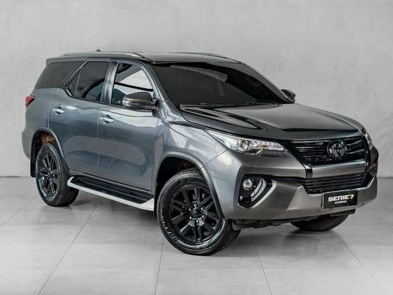 TOYOTA-HILUX SW4-2019