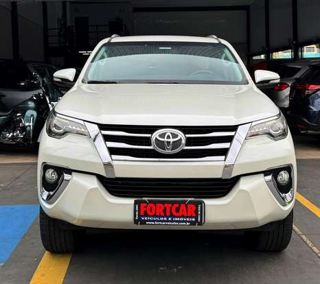 TOYOTA-HILUX SW4-2016