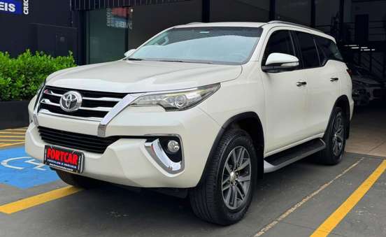 TOYOTA-HILUX SW4-2016