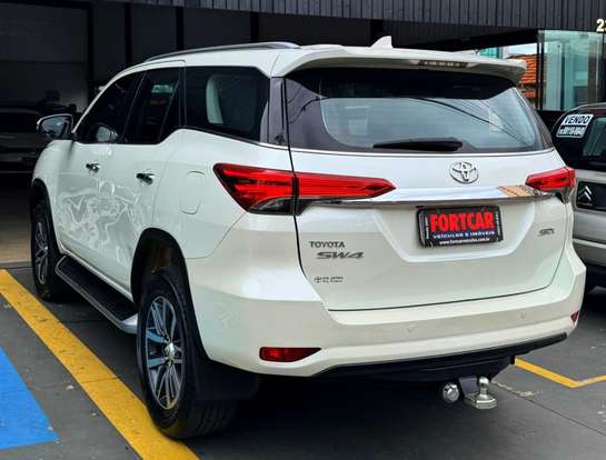 TOYOTA-HILUX SW4-2016