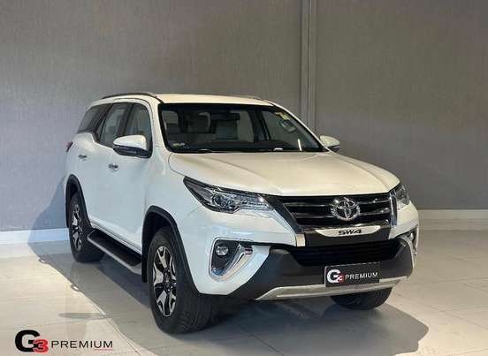 TOYOTA-HILUX SW4-2019