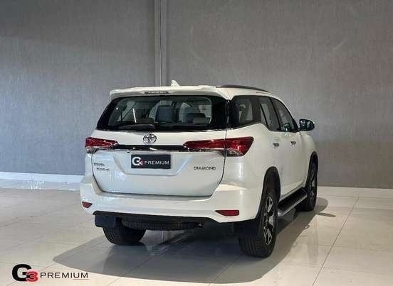 TOYOTA-HILUX SW4-2019