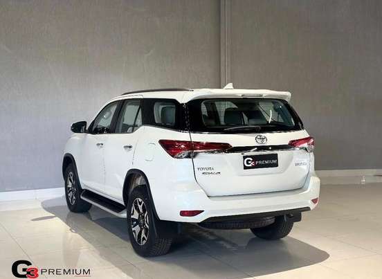 TOYOTA-HILUX SW4-2019