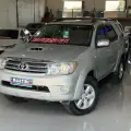 TOYOTA HILUX SW4 3.0 SRV 4X4 7 LUGARES 16V TURBO INTERCOOLER DIESEL 4P AUTOMÁTICO TOYOTA HILUX SW4 3.0 SRV 4X4 7 LUGARES 16V TURBO INTERCOOLER DIESEL 4P AUTOMÁTICO