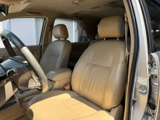 TOYOTA-HILUX SW4-2011