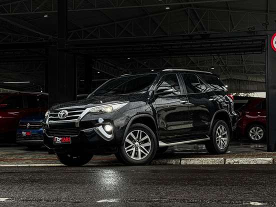 TOYOTA-HILUX SW4-4.0 SRX 4X4 7 LUGARES V6 24V GASOLINA 4P AUTOMÁTICO TOYOTA-HILUX SW4-2016