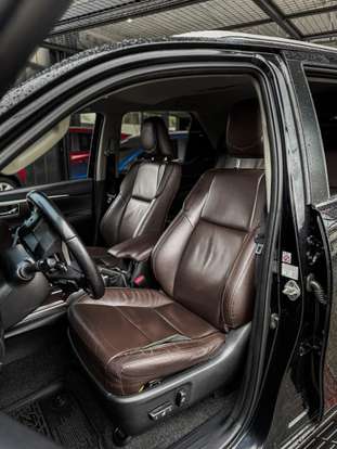 TOYOTA-HILUX SW4-2016