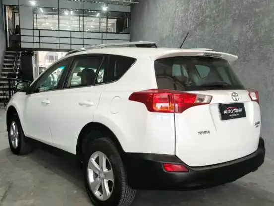 TOYOTA-RAV4-2.0 4X4 16V GASOLINA 4P AUTOMÁTICO TOYOTA-RAV4-2013