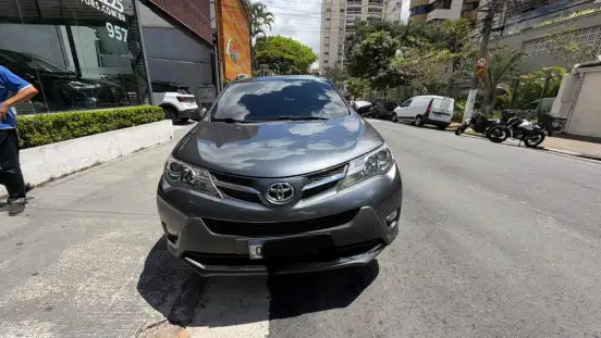 TOYOTA-RAV4-2015