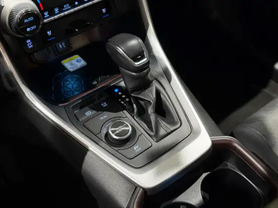 TOYOTA-RAV4-2019