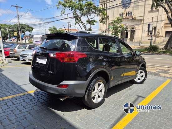TOYOTA-RAV4-2014
