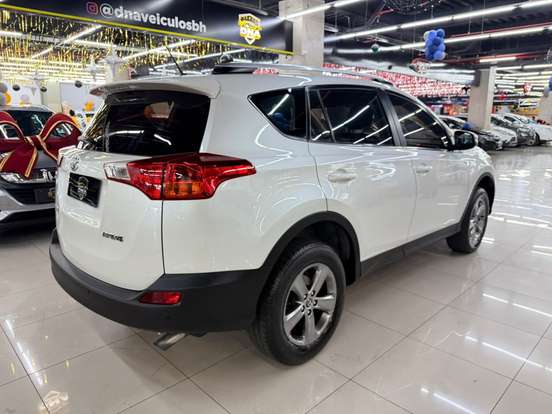 TOYOTA-RAV4-2015